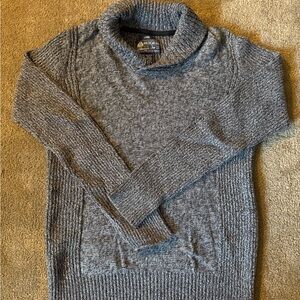 Men’s Slim-Fit Sweater w/ collar